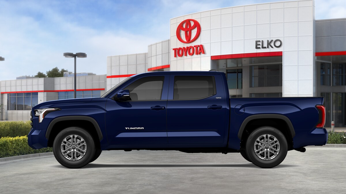 2025 Toyota Tundra SR5 CrewMax photo 4