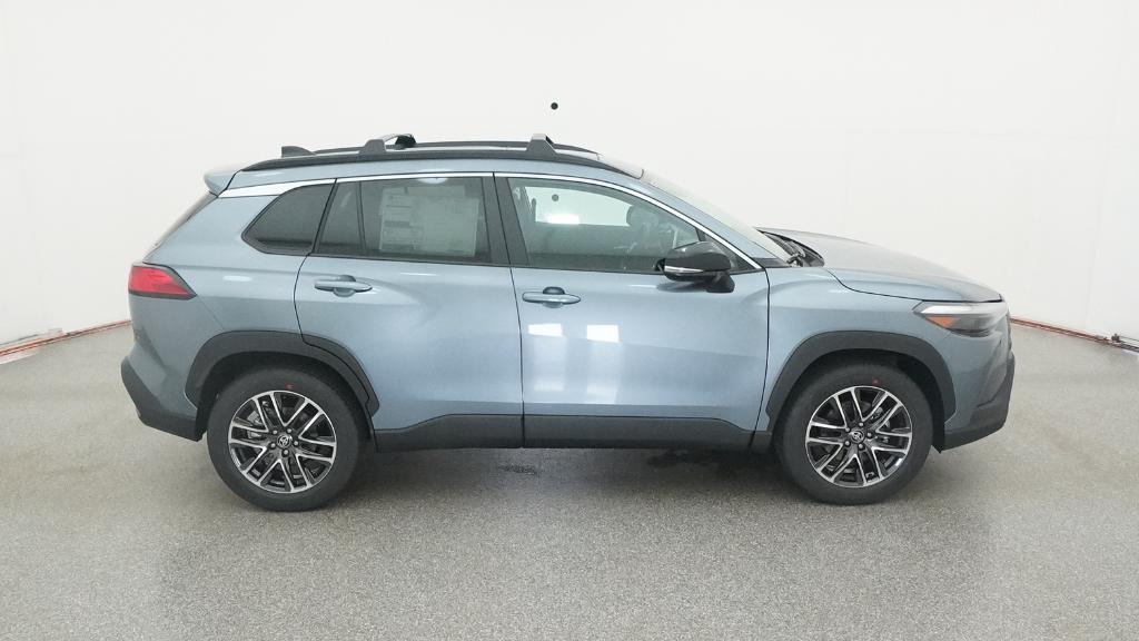 2026 Toyota Corolla Cross XLE photo 12