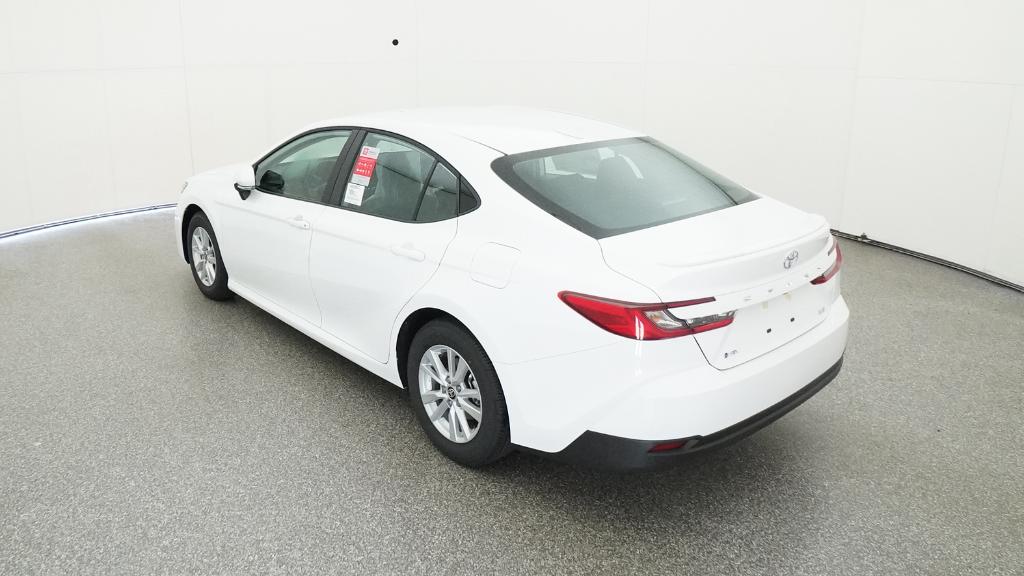 2025 Toyota Camry LE photo 15