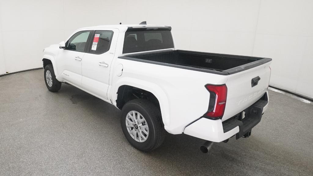 2025 Toyota Tacoma SR5 photo 21