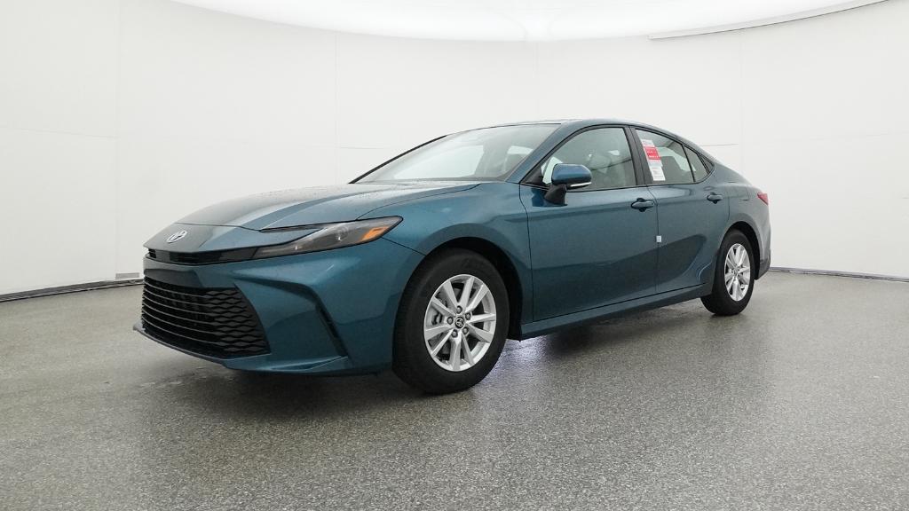 2025 Toyota Camry LE photo 21