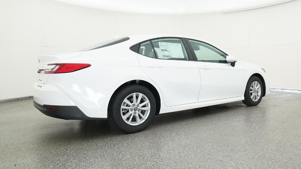 2025 Toyota Camry LE photo 20