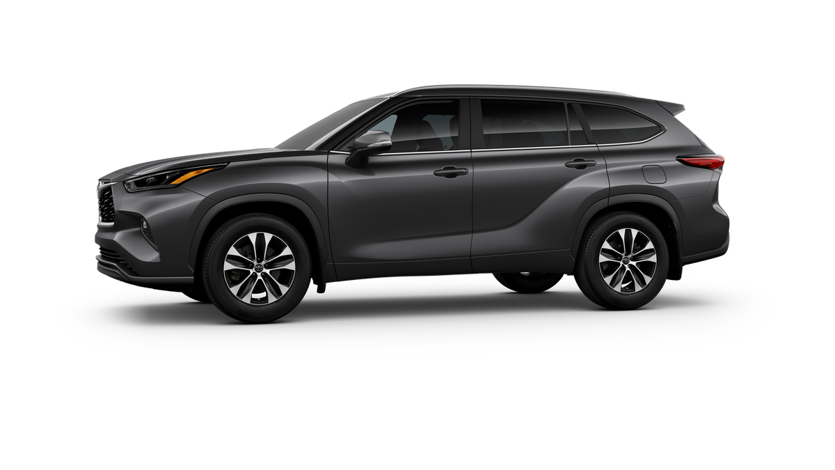 2025 Toyota Highlander XLE photo 3