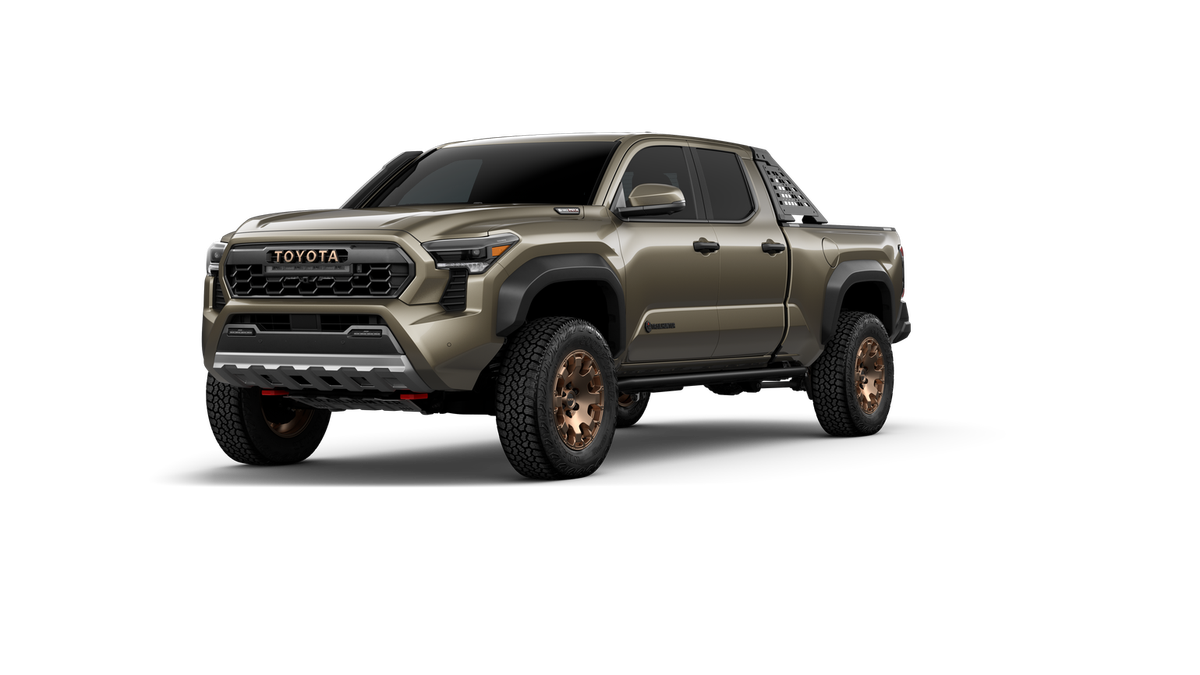 2025 Toyota Tacoma Trailhunter photo 2