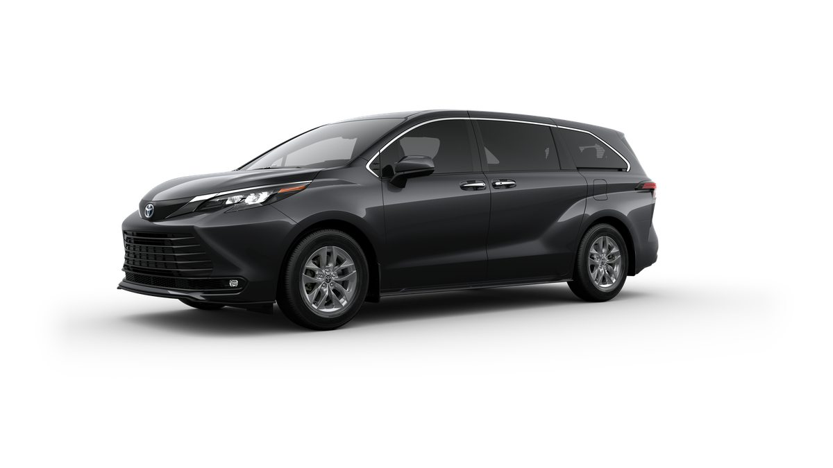 2025 Toyota Sienna XLE photo 3