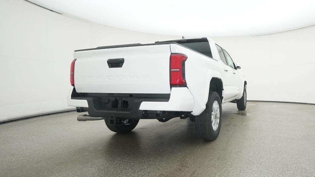 2025 Toyota Tacoma SR5 photo 4