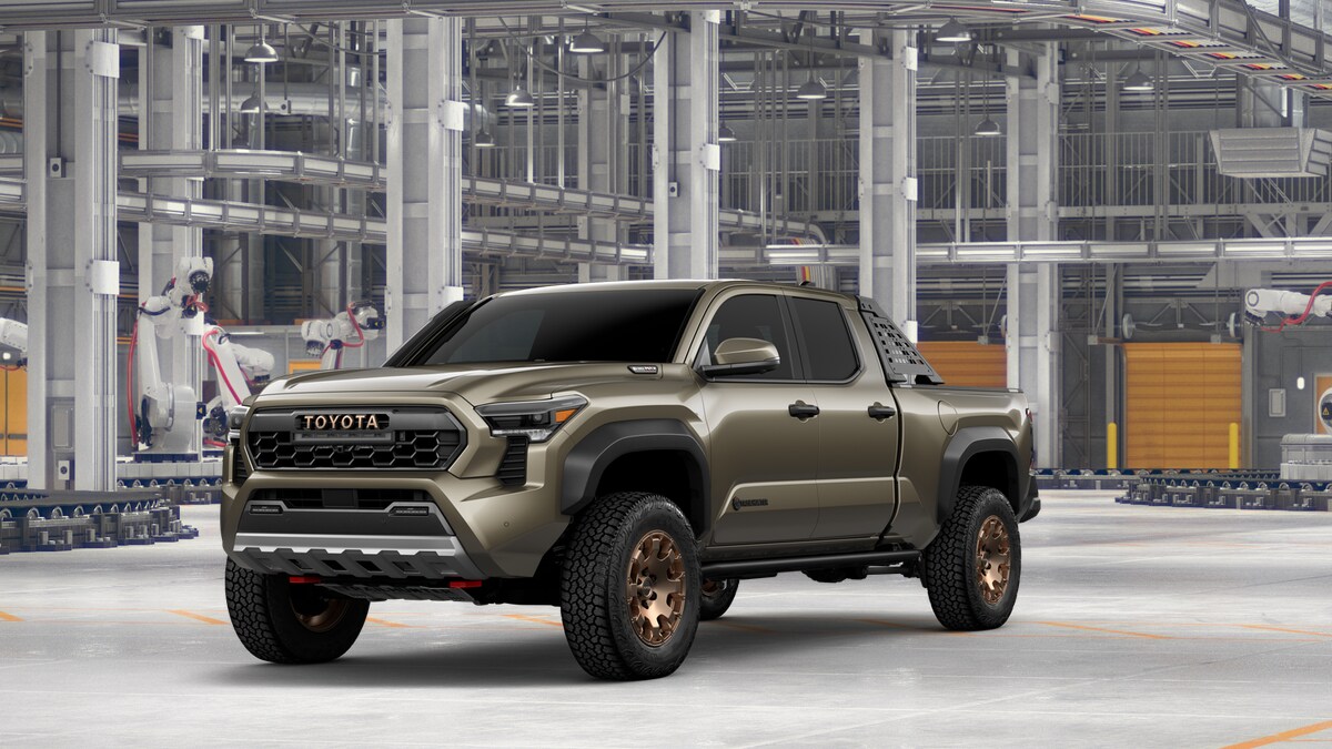 2025 Toyota Tacoma Trailhunter photo 2