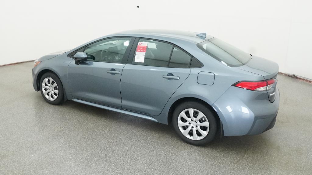 2025 Toyota Corolla LE photo 2