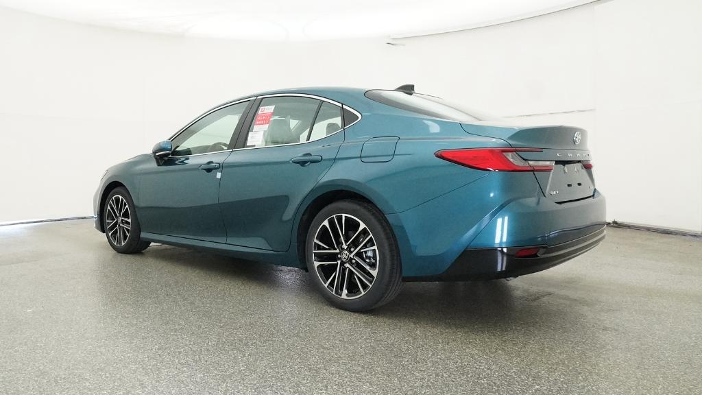 2025 Toyota Camry XLE photo 4