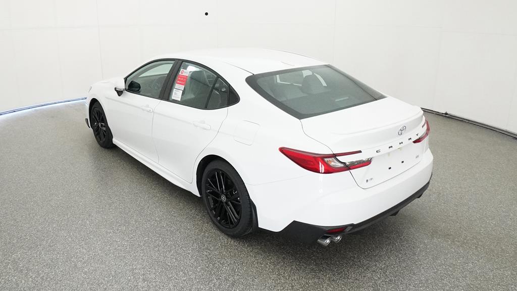 2025 Toyota Camry SE photo 8