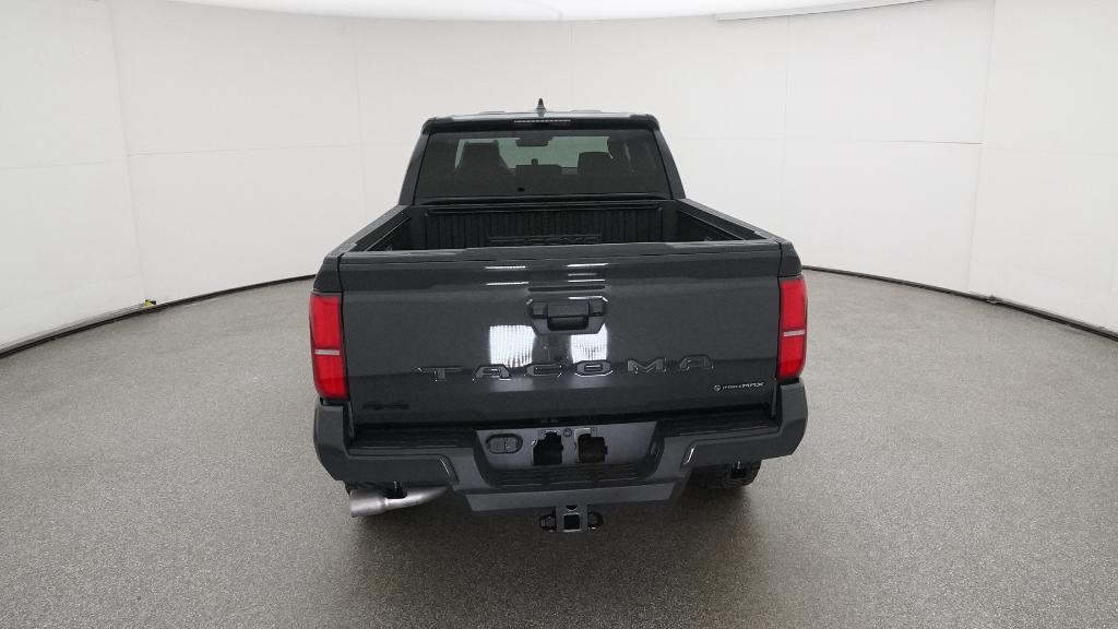 2025 Toyota Tacoma TRD Off-Road photo 3