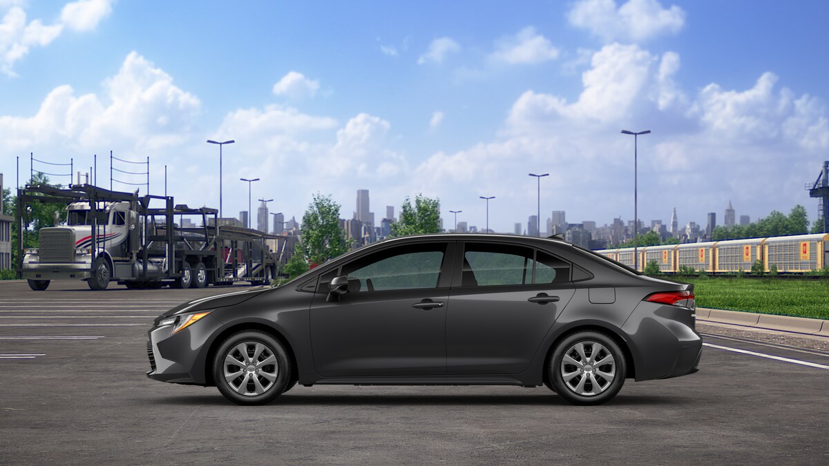 2025 Toyota Corolla LE photo 4