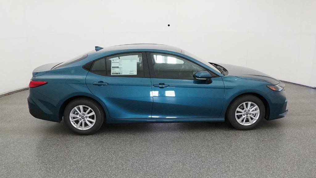 2026 Toyota Camry LE photo 24