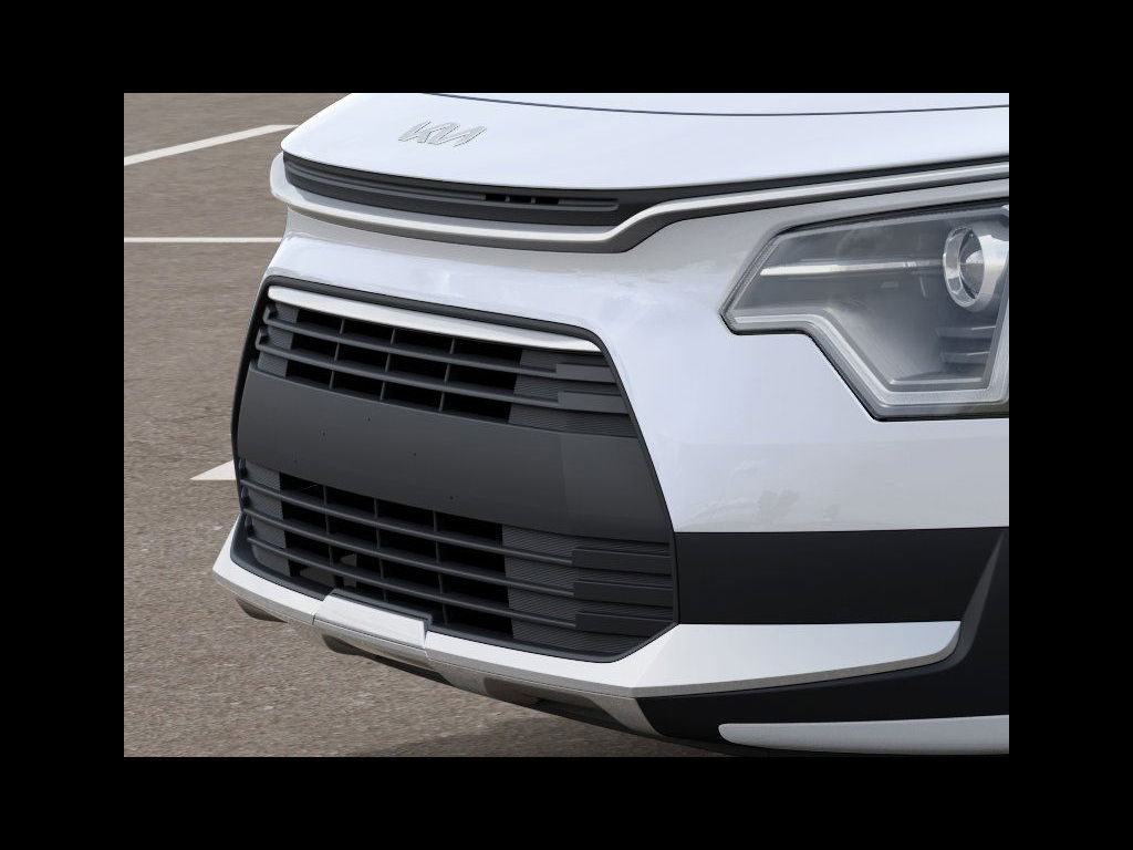 2025 Kia Niro LX photo 13