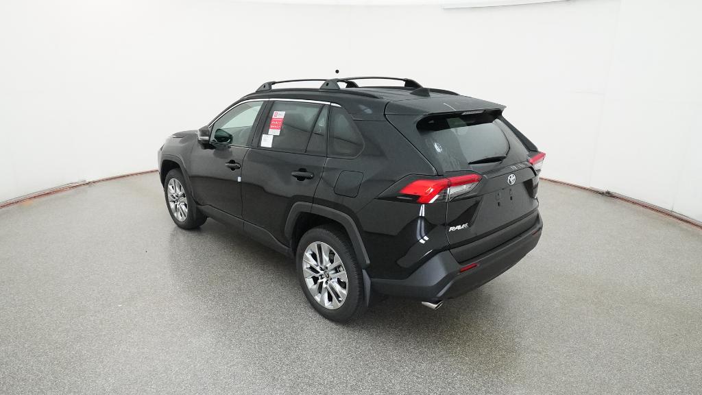 2025 Toyota RAV4 XLE Premium photo 4