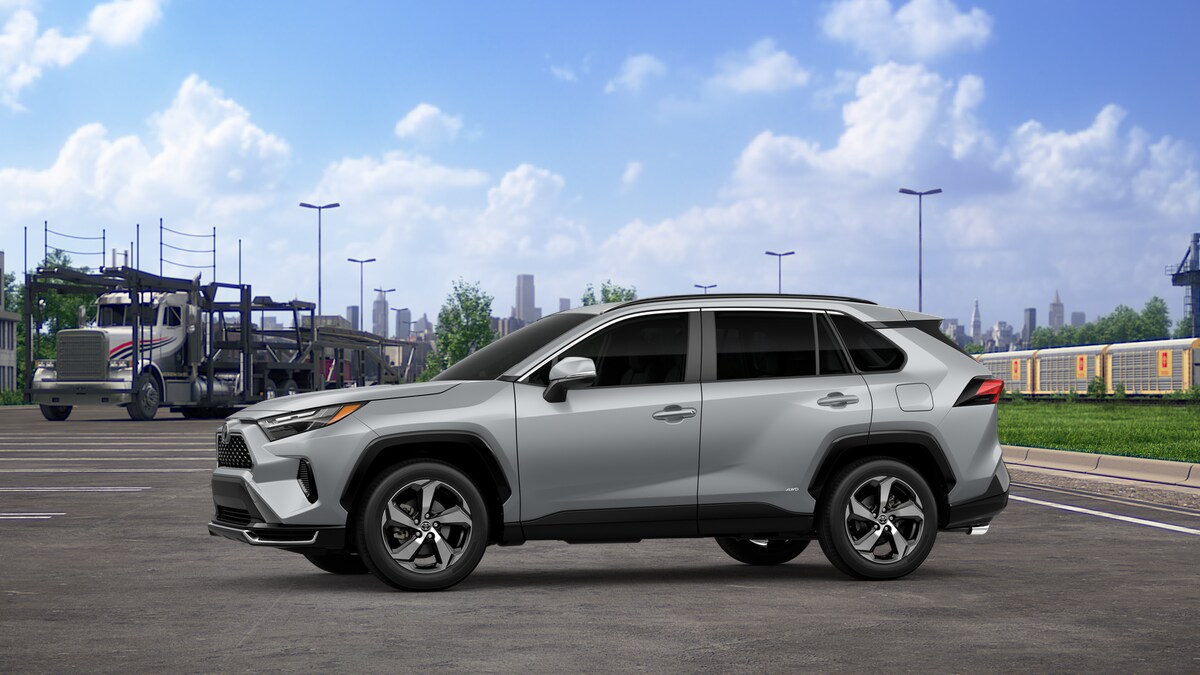 2025 Toyota RAV4 SE Hybrid photo 3