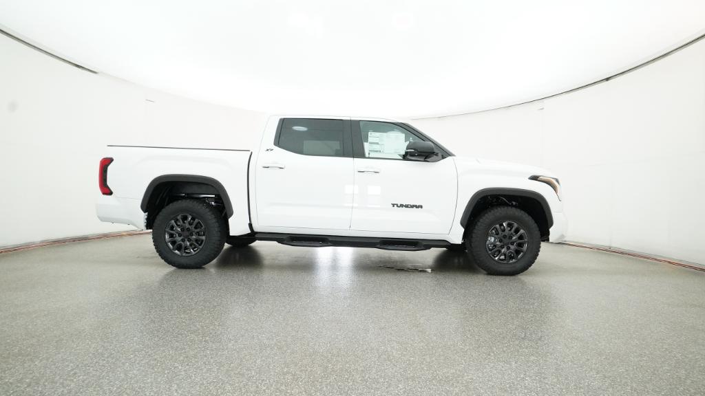 2026 Toyota Tundra SR5 CrewMax photo 21