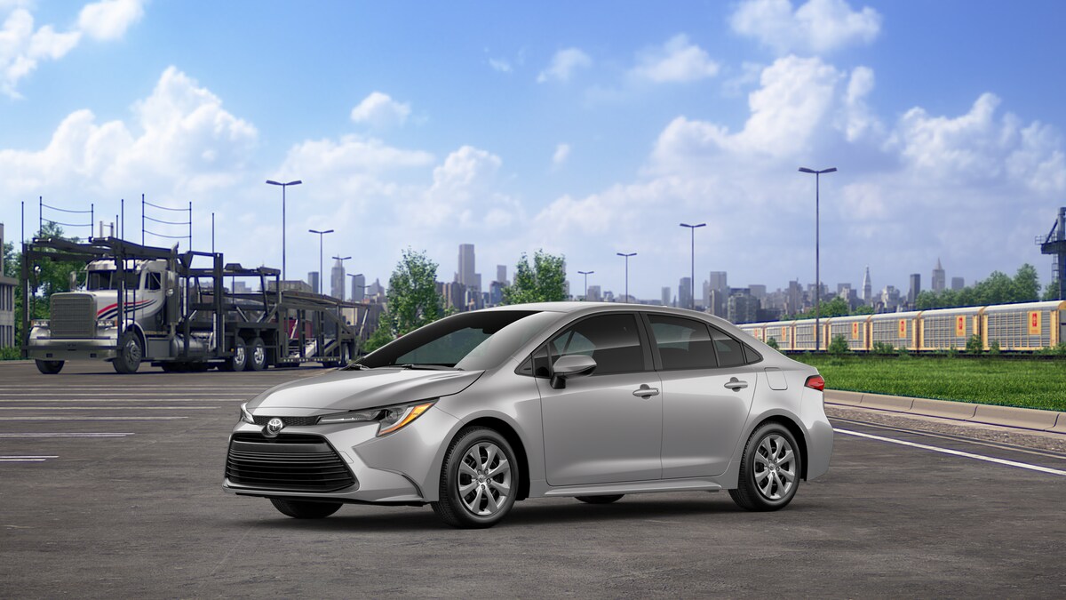 2025 Toyota Corolla LE photo 3