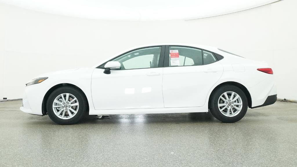 2025 Toyota Camry LE photo 19