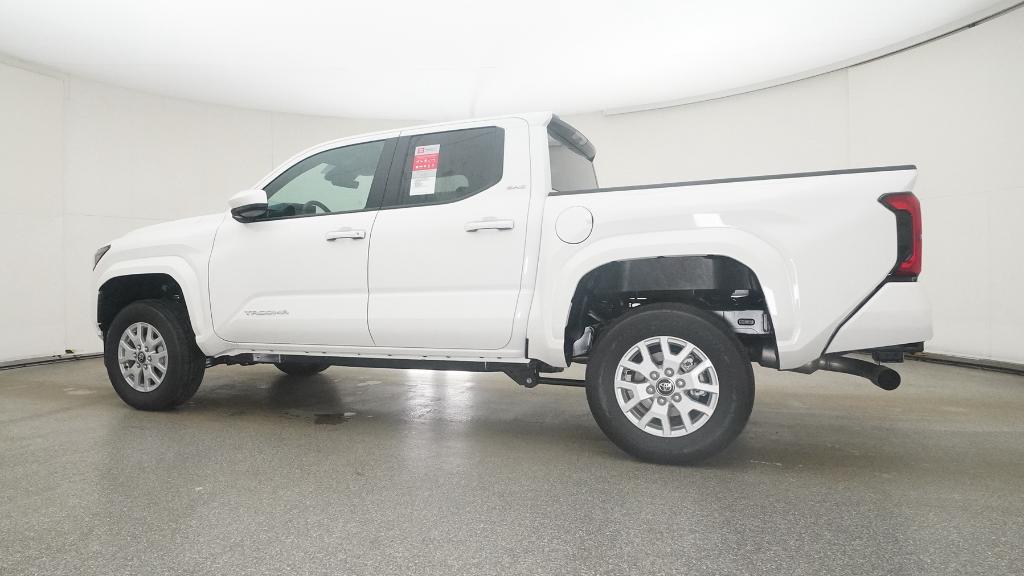 2025 Toyota Tacoma SR5 Double Cab photo 4