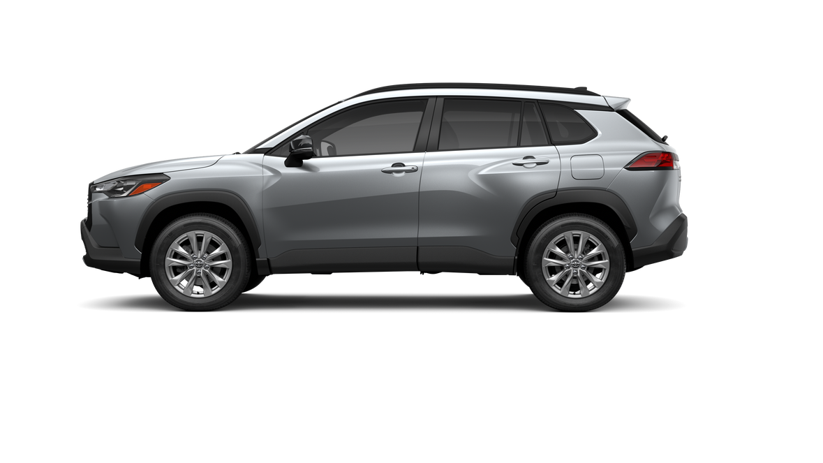 Toyota Corolla Cross LE photo 3