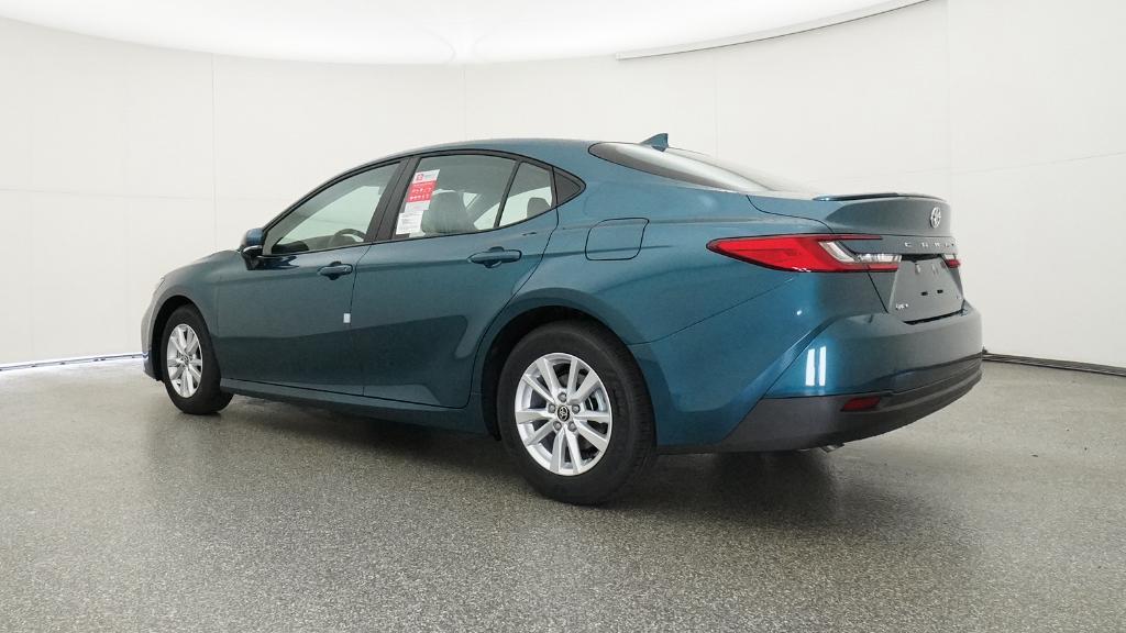 2025 Toyota Camry LE photo 16