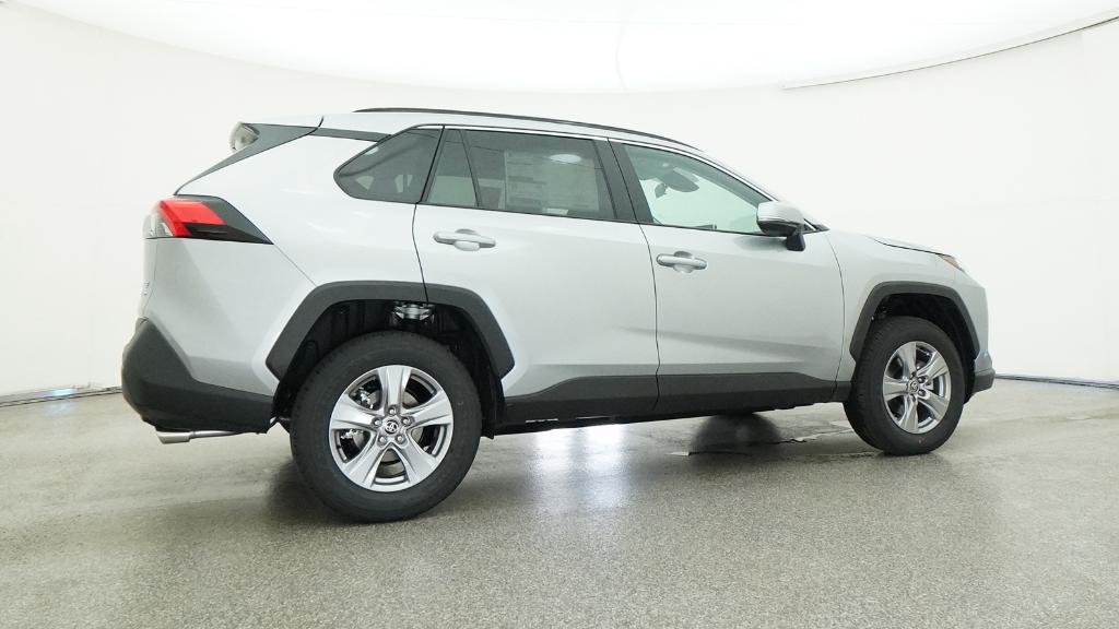2025 Toyota RAV4 XLE photo 20