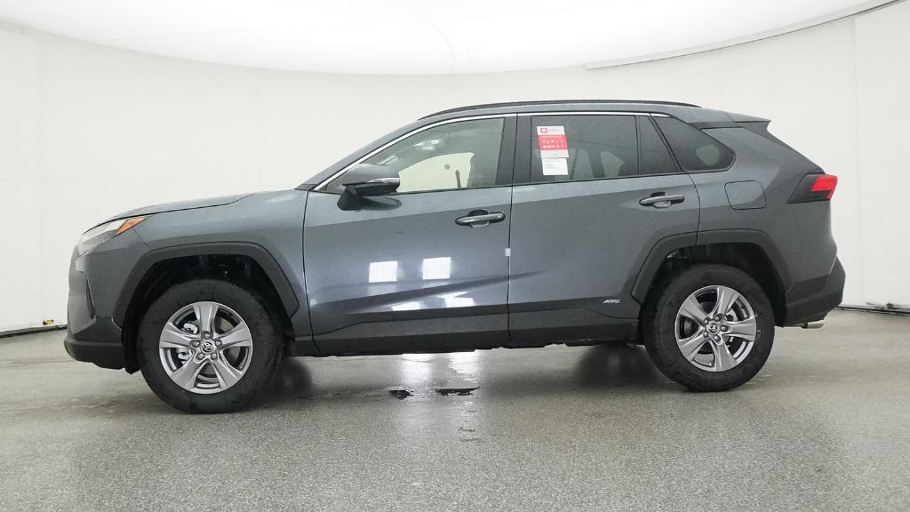2025 Toyota RAV4 Hybrid XLE photo 2
