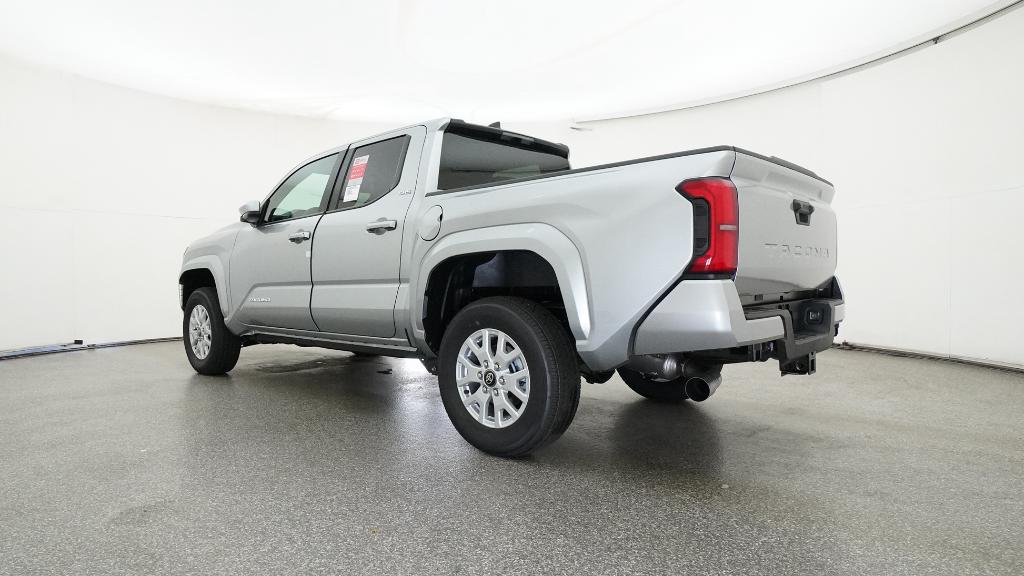 2025 Toyota Tacoma SR5 Double Cab photo 3