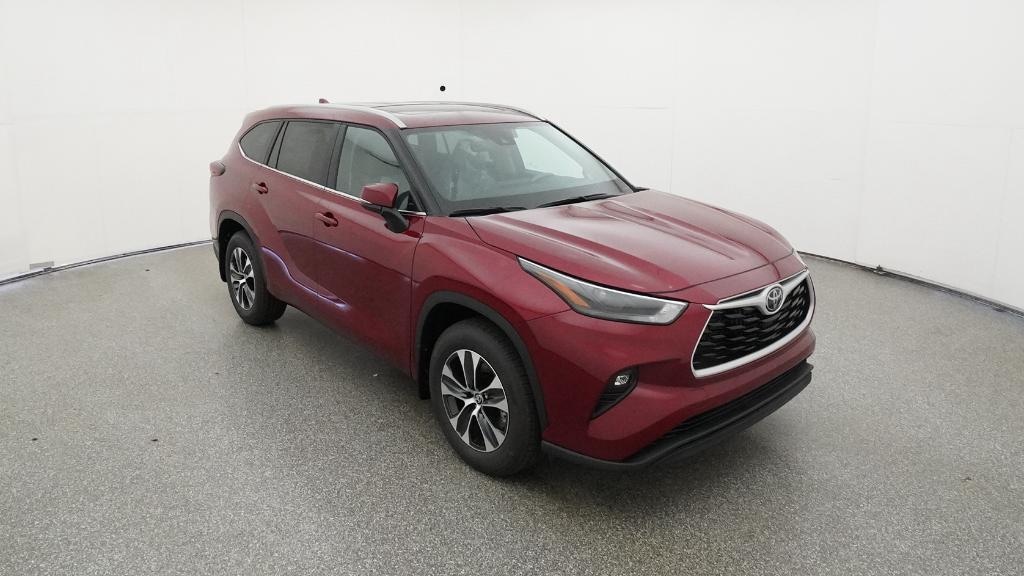 Used 2025 Toyota Highlander XLE SUV