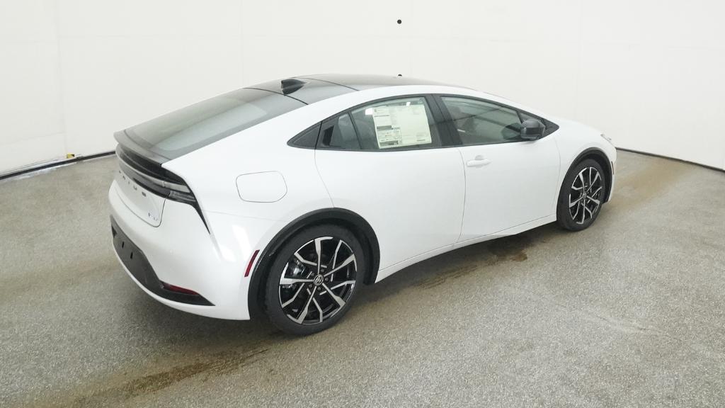 2026 Toyota Prius Plug-in Hybrid XSE photo 17