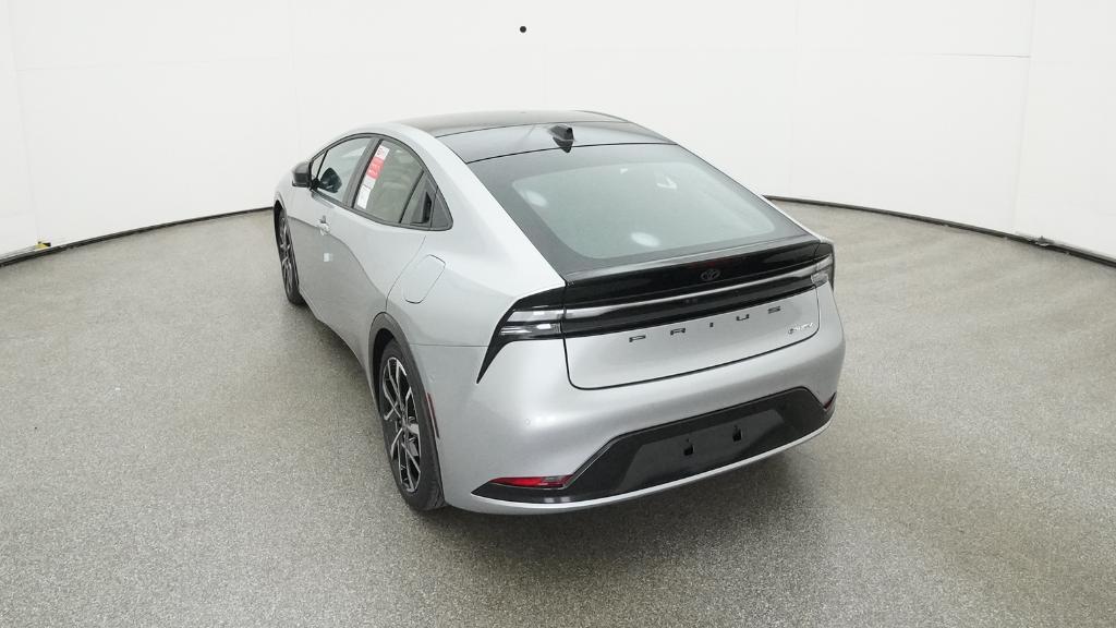 2026 Toyota Prius Plug-in Hybrid XSE Premium photo 3