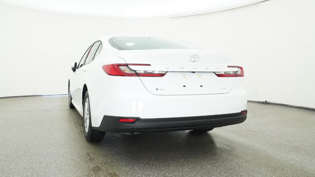 2025 Toyota Camry LE photo 13