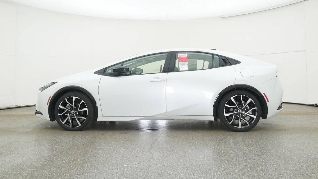 2026 Toyota Prius Plug-in Hybrid XSE photo 14