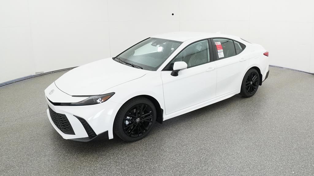 2025 Toyota Camry SE photo 3