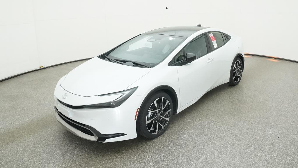 2026 Toyota Prius XSE Premium's photo