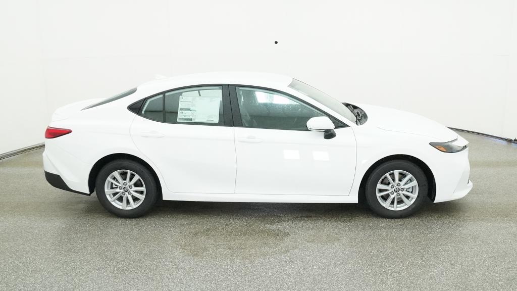 2025 Toyota Camry LE photo 33