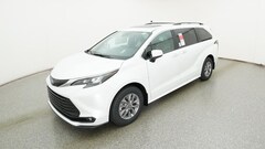 2025 Toyota Sienna XLE Van Passenger Van