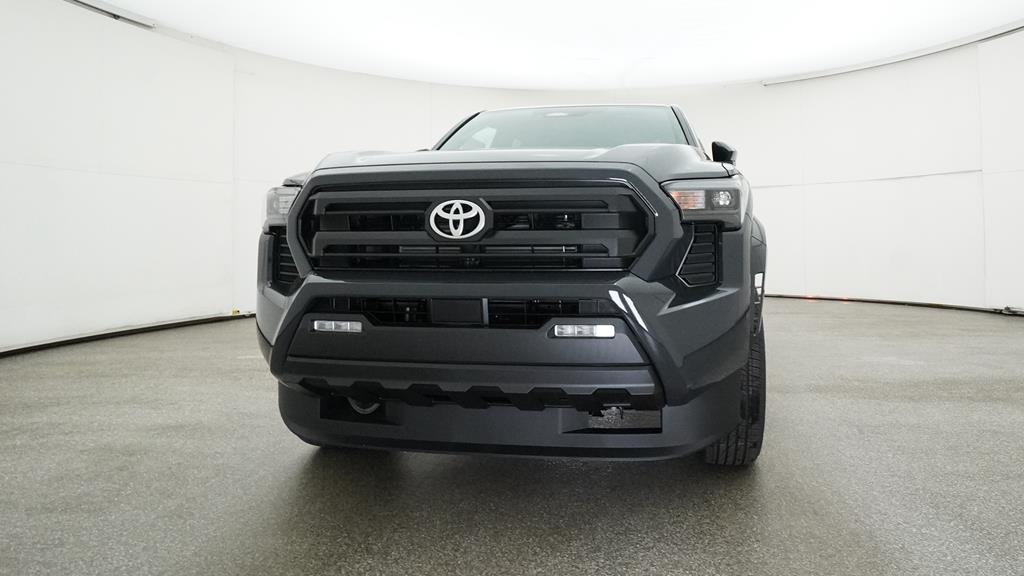 2025 Toyota Tacoma SR5 photo 4