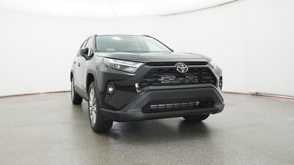 2025 Toyota RAV4 XLE Premium photo 3