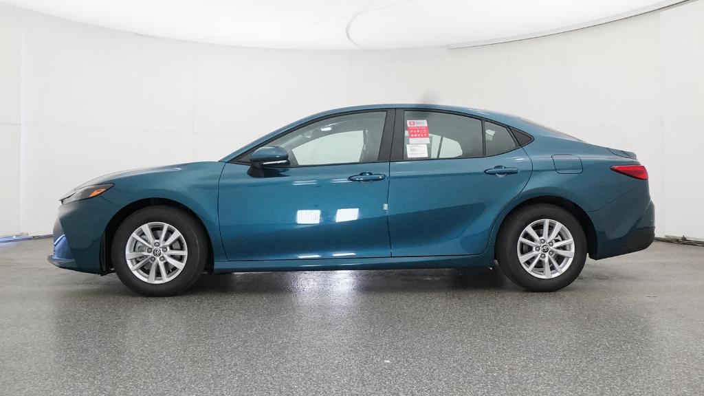 2026 Toyota Camry LE photo 33