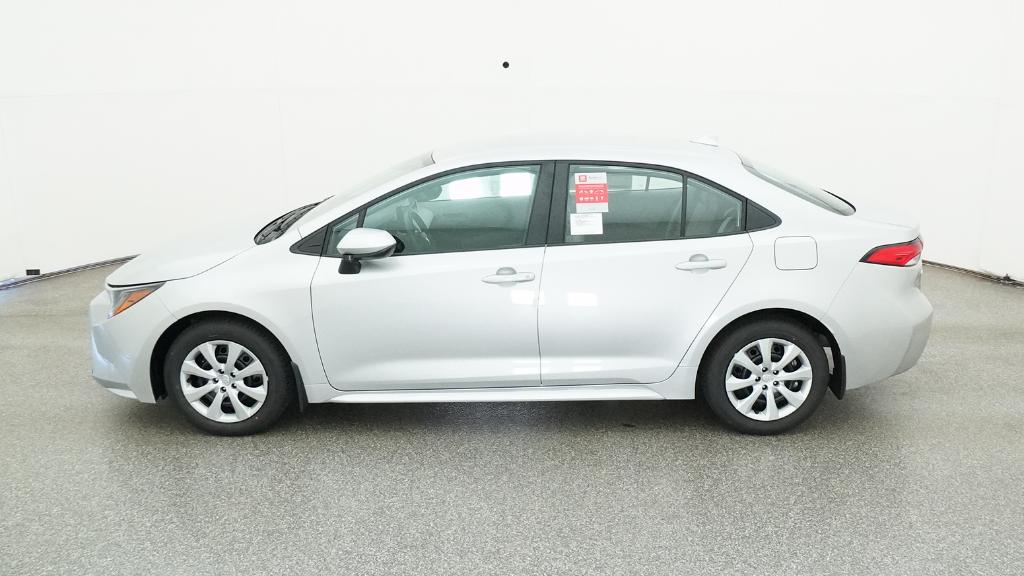 2025 Toyota Corolla LE photo 31