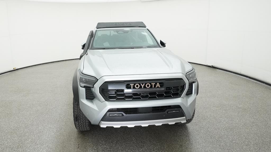2025 Toyota Tacoma Trailhunter photo 2