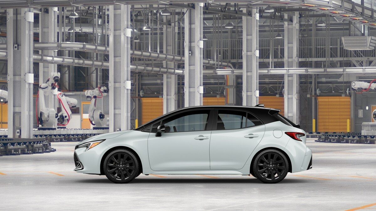 2025 Toyota Corolla XSE photo 4