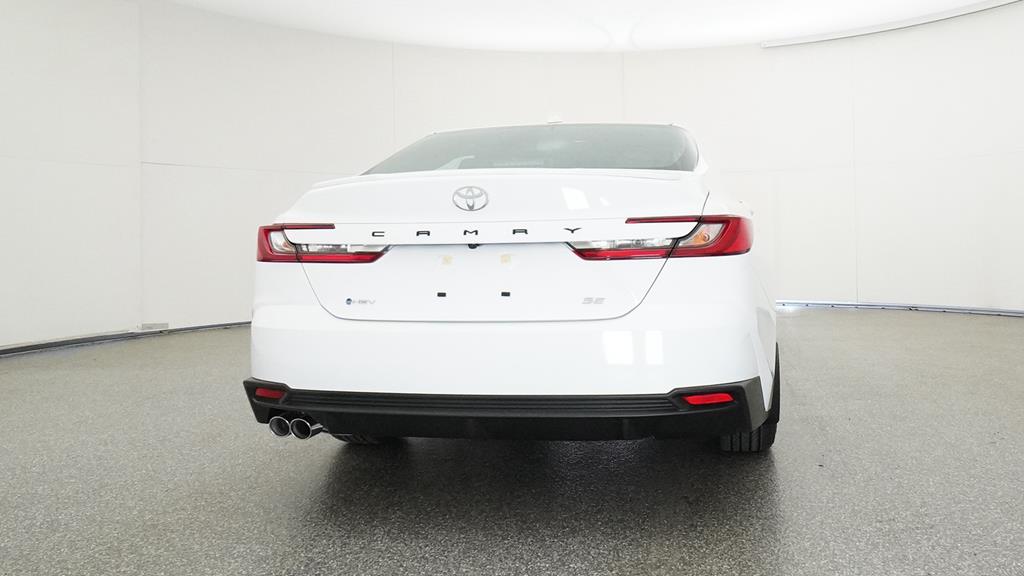 2025 Toyota Camry SE photo 13