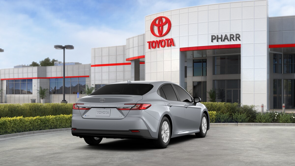 2025 Toyota Camry LE photo 13