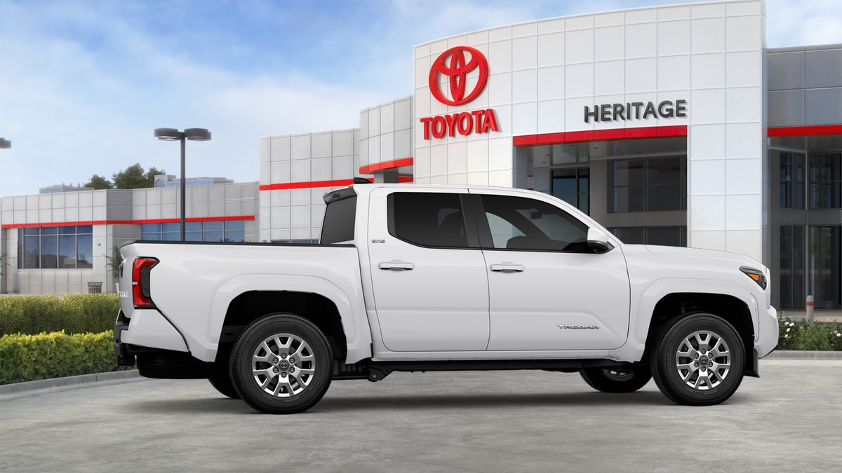 2025 Toyota Tacoma SR5 - Photo 22