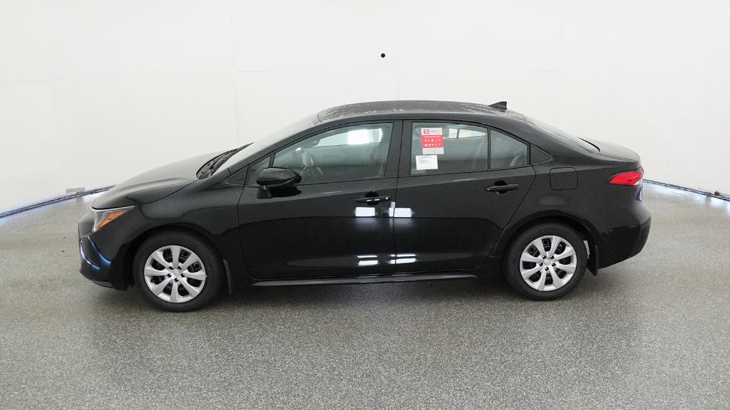 2025 Toyota Corolla LE photo 17