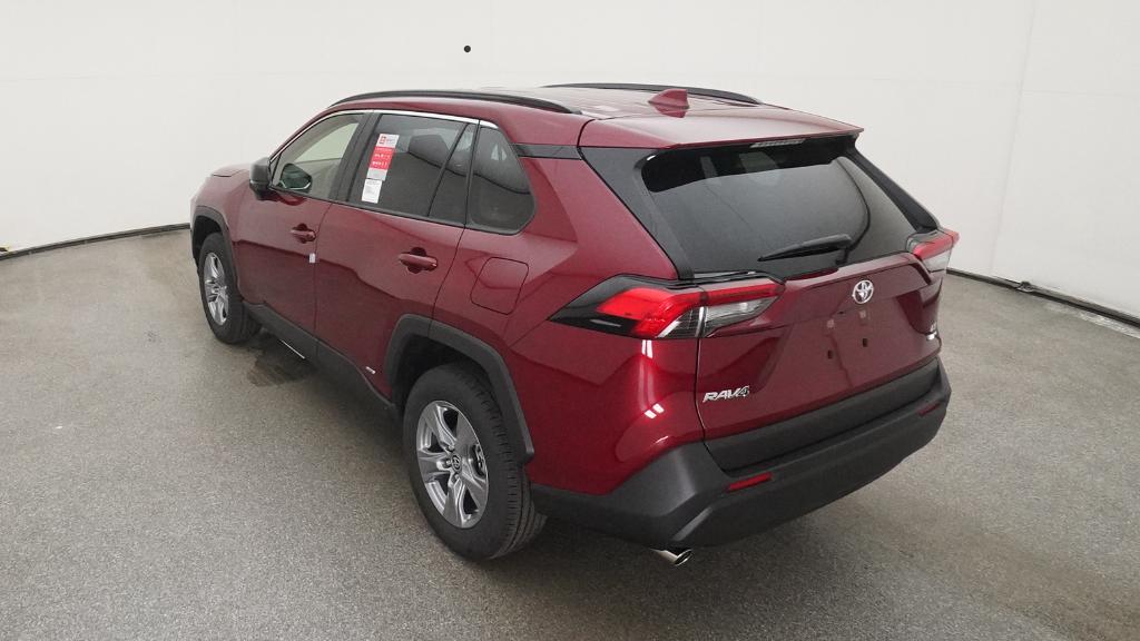 2025 Toyota RAV4 Hybrid LE photo 4