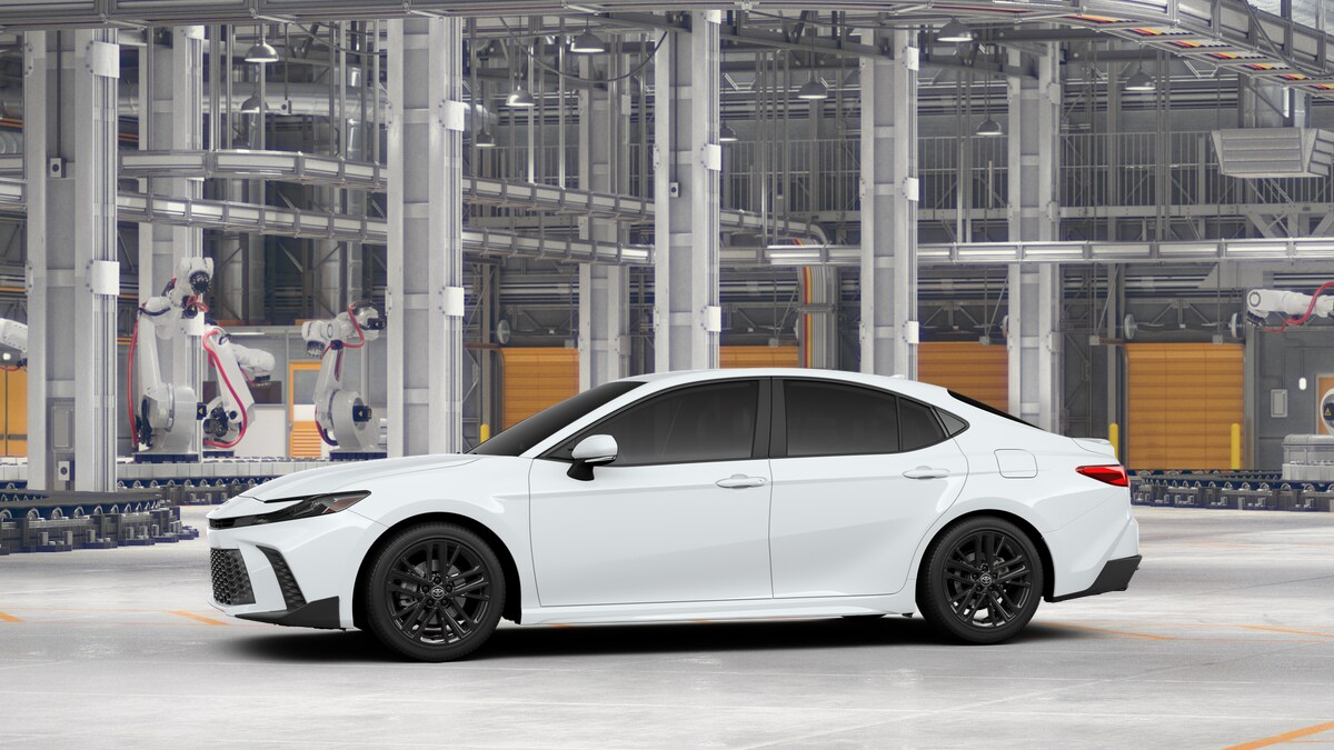 2026 Toyota Camry SE photo 3